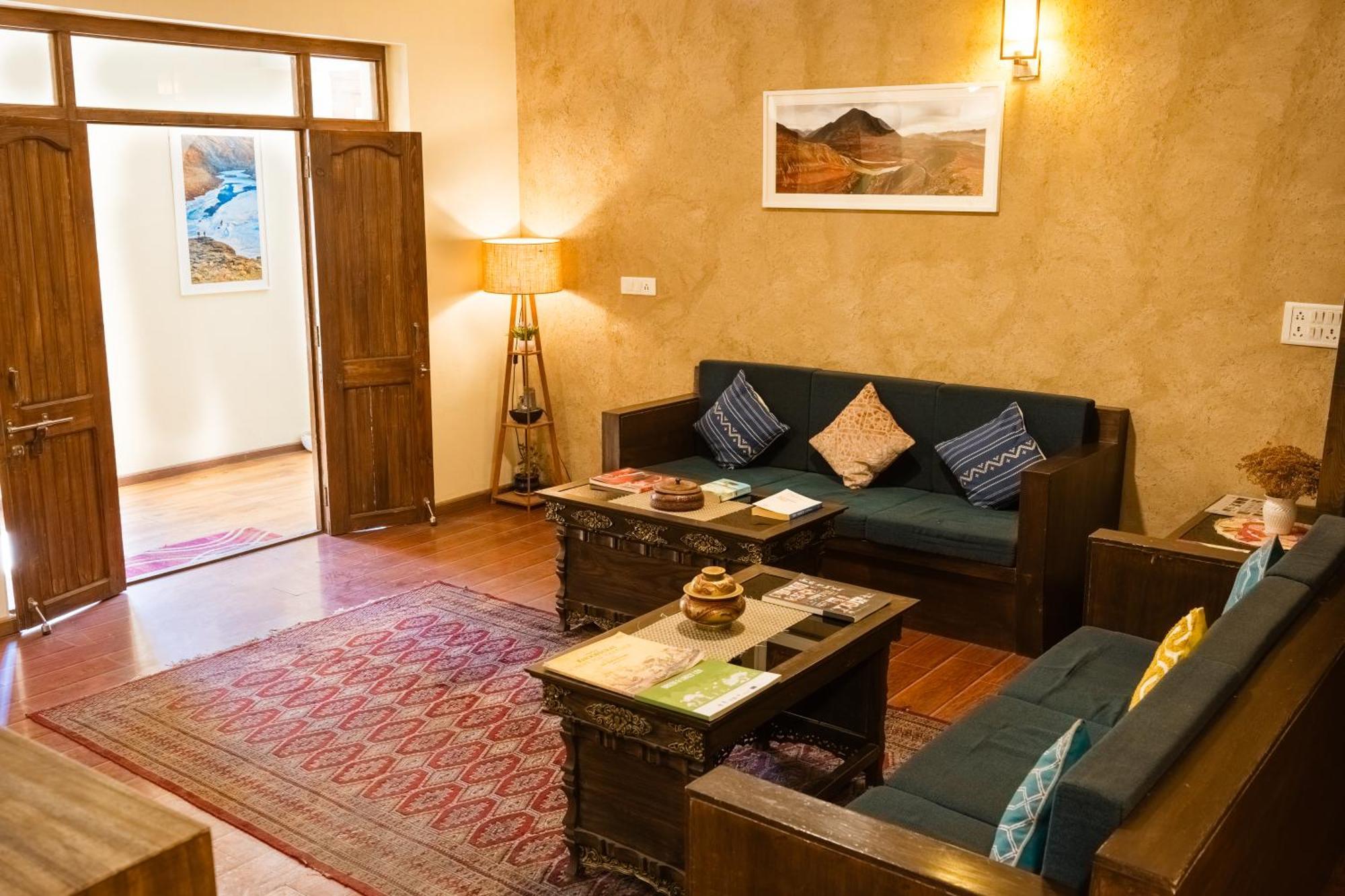 The Saraha Otel Leh Dış mekan fotoğraf