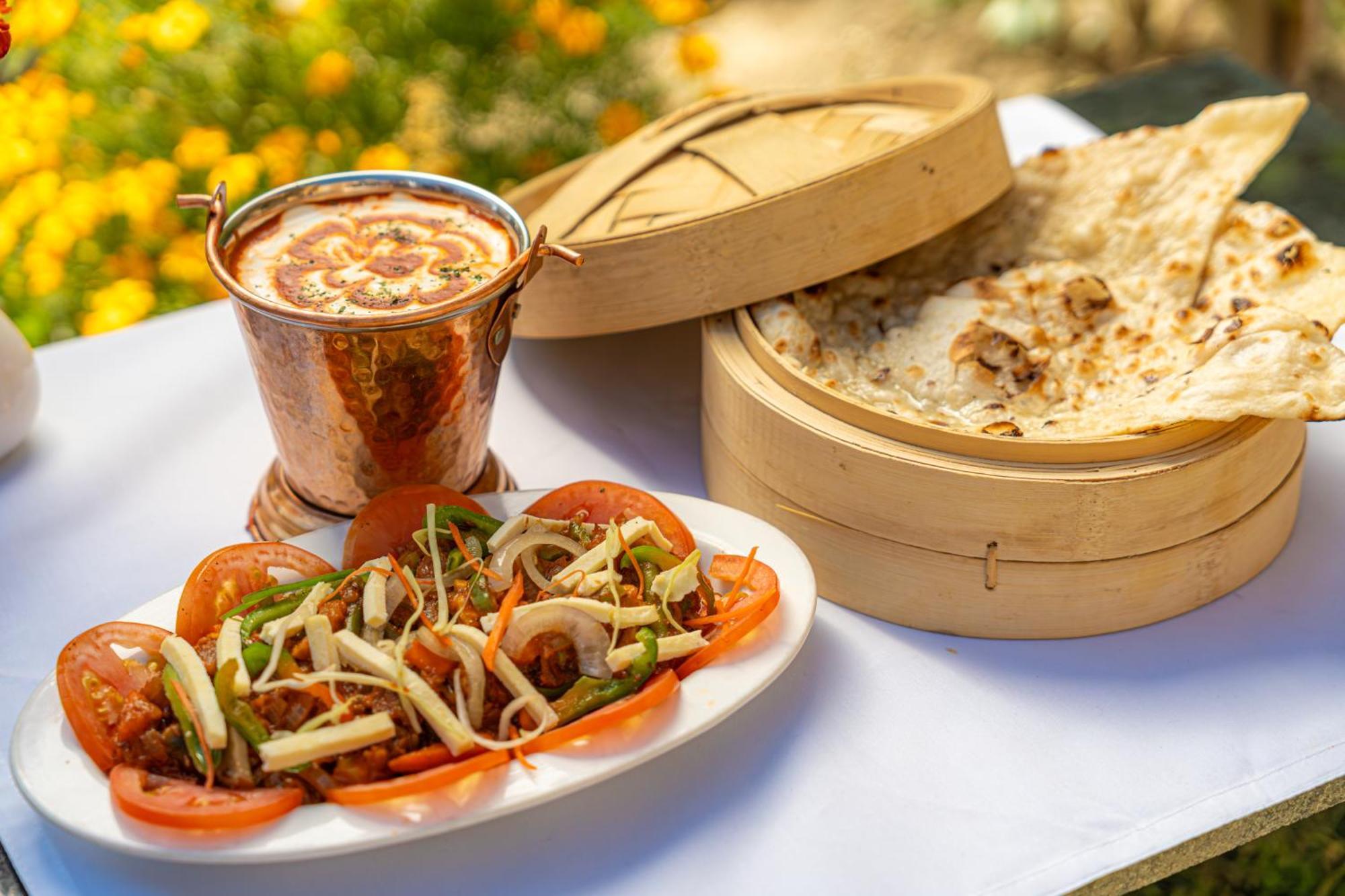The Saraha Otel Leh Dış mekan fotoğraf